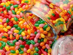 五種不變質食物:白酒 蜂蜜 食醋 固體食糖類 食鹽