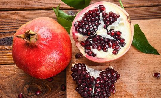 吃石榴有哪些好處?哪些人不宜吃石榴?