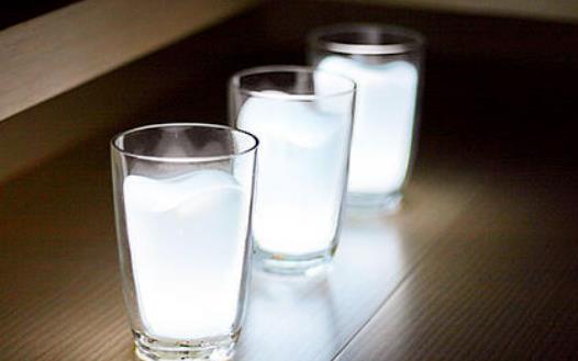 為什么喝牛奶會拉肚子?什么時候喝牛奶好?