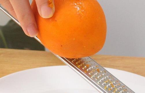 ?檸檬皮泡水怎么泡?檸檬皮泡水有哪些功效?