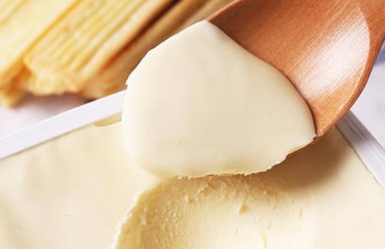 奶酪就是芝士嗎?奶酪一天吃多少合適?