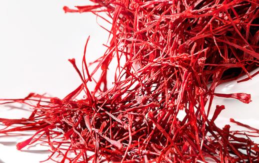 藏紅花能和茶葉一起泡水喝嗎 藏紅花可以和黑枸杞一起泡水喝嗎