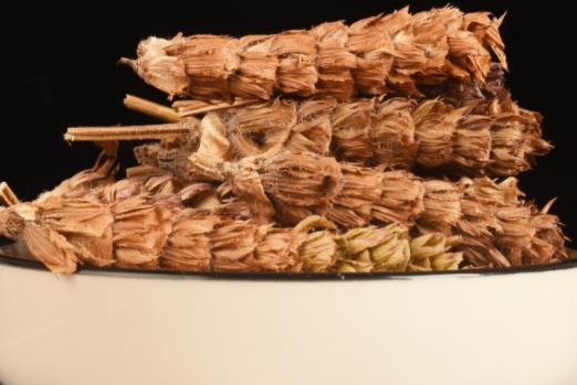 夏枯草飯前吃還是飯后吃 半夏和夏枯草治失眠要喝多久