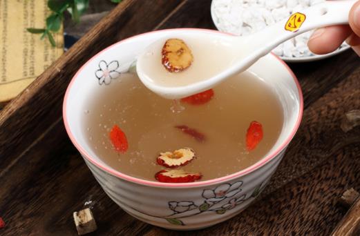 葛根粉一天吃多少克 葛根粉對皮膚有什么好處