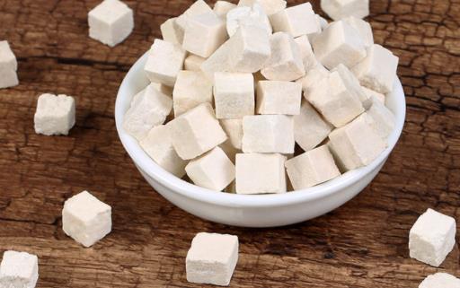 茯苓的味道應(yīng)該是怎樣的 茯苓可以打成粉生吃么