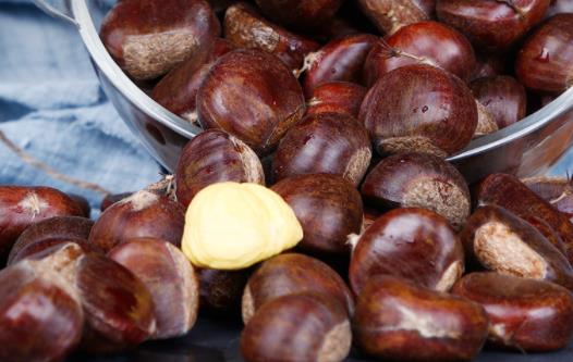 板栗吃了發胖嗎熱量高嗎 板栗吃了會放屁嗎