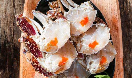 蒸螃蟹要放什么材料 蒸螃蟹要肚子朝上嗎