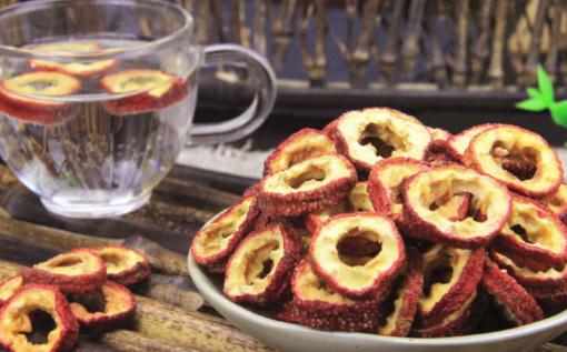 山楂干泡水能天天喝嗎 山楂干泡水一次放幾顆