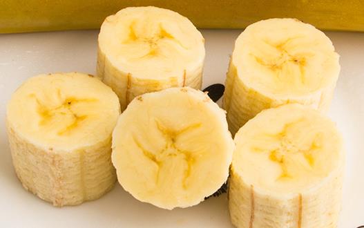 放熟的香蕉能緩解便秘嗎 每天吃多少水果不便秘