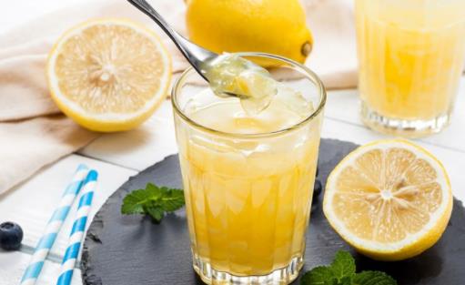 蜂蜜柚子茶能改善便秘嗎 蜂蜜柚子茶用白柚還是紅柚