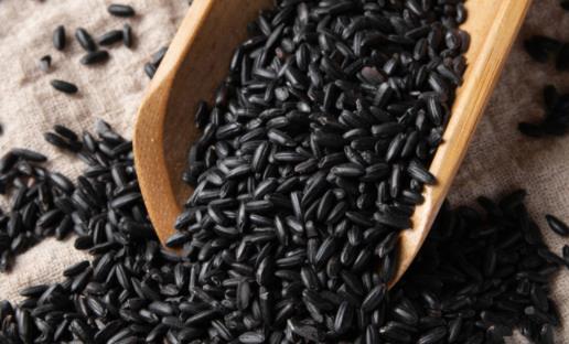 黑米的口感是糯的嗎 黑米有些紅了還能吃嗎