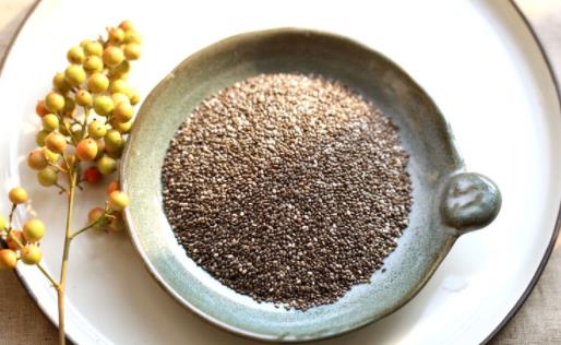奇亞籽和亞麻籽哪個減肥好 奇亞籽和亞麻籽同吃的功效與作用
