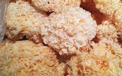 銀耳用冷水泡還是熱水泡 銀耳泡發(fā)多長時間最好