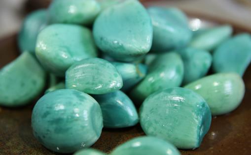 臘八蒜一年四季都可以做嗎 做臘八蒜一斤蒜用多少醋