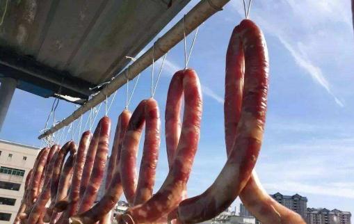 香腸能用風(fēng)扇吹嗎 香腸有點(diǎn)酸怎么去除