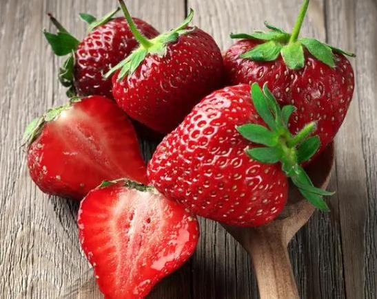 草莓用鹽水泡可以去除農藥嗎?草莓凍壞了是什么樣子圖片