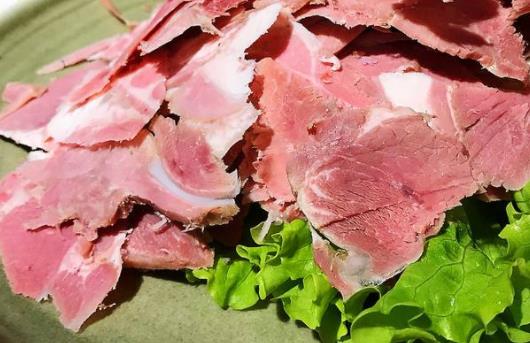 羊肉有點臭味還能吃嗎?羊肉有點變味該如何處理?