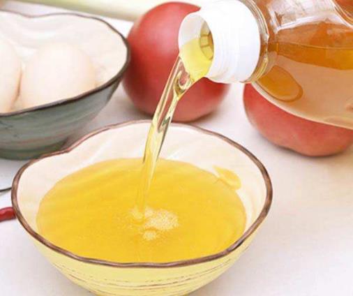 為什么花生油冬天會有絮狀?調和油能和花生油混在一起吃嗎