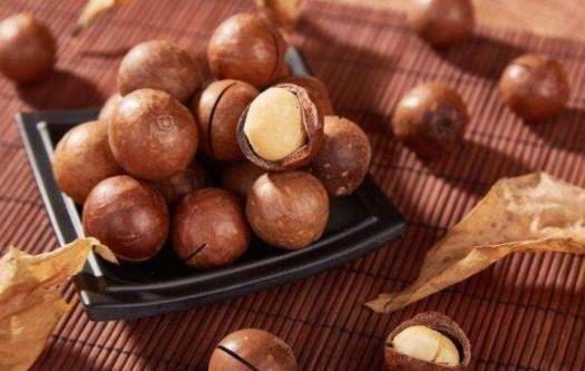 夏威夷果買帶殼的還是去殼的好 夏威夷果怎么區分好壞