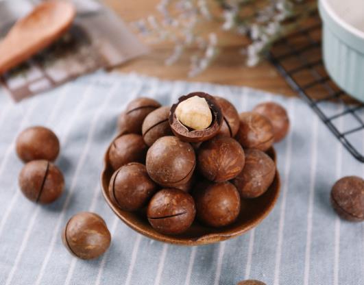 夏威夷果有苦味能吃嗎?夏威夷果如何剝殼