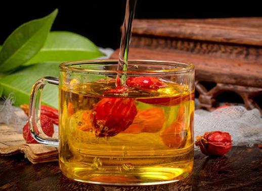常用梔子泡茶好嗎?梔子泡水喝需注意哪些事項(xiàng)