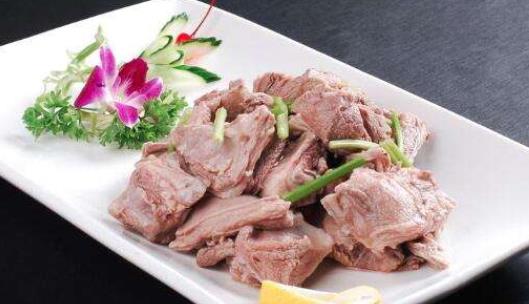 三伏天吃羊肉的注意事項(xiàng)是什么?三伏天吃羊肉的好處有什么?