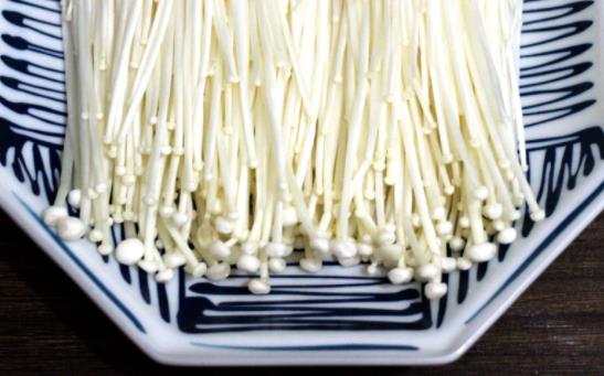 糖尿病患者可以吃金針菇嗎?金針菇有哪些功效?