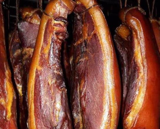 ?臘肉抹上鹽還需要腌制嗎?腌臘肉先抹酒還是先抹鹽