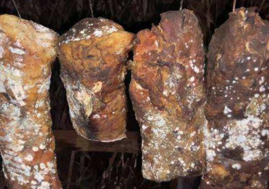 臘肉上的霉菌能煮死嗎?臘肉發霉是什么樣子的圖片