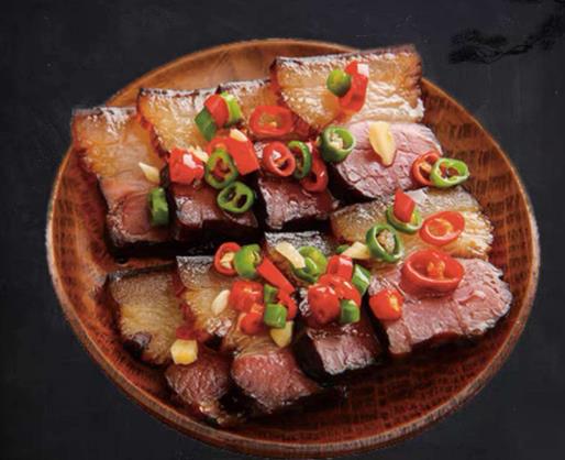 ?臘肉曬出來(lái)的鹽怎么處理?臘肉表面鹽霜與白霉區(qū)別