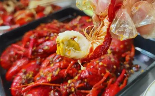 小龍蝦的頭能吃嗎或者吸可以嗎 吃小龍蝦可以喝啤酒嗎