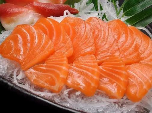 三文魚怎么保持新鮮?沒吃完的三文魚冷藏還是冷凍