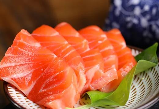 生吃三文魚熱量高嗎?生吃三文魚要洗嗎