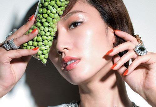 糾正精華素使用六大誤區:潔面后并非精華液吸收最佳時機