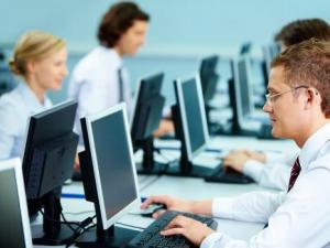 如何保養肌膚防電腦輻射？防電腦輻射的方法