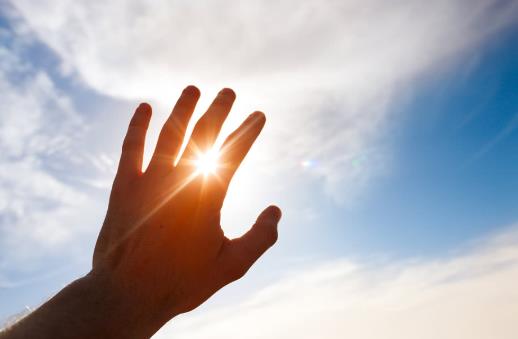 防曬霜卸不干凈會怎么樣?油皮用防曬噴霧效果好還是面霜好?