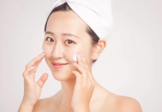 做完針清祛痘怎么護(hù)理?去醫(yī)院治痘痘大概要多少錢