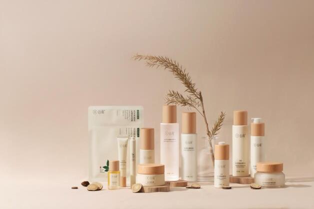 光甘草定被譽為美白黃金,是更適合中國膚質的美白成分