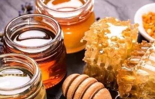 不少人通過排毒來達(dá)到養(yǎng)顏的效果 排毒養(yǎng)顏秘方