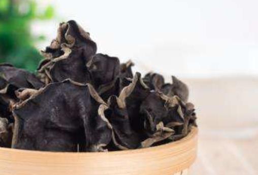 擁有一個無暇的肌膚就是每個女性畢生的追求 改變皮膚粗糙的方法