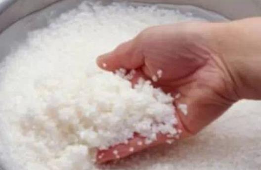 毛孔粗就會有黑頭 祛除黑頭別入這五個(gè)誤區(qū)