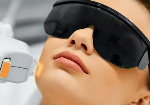 愛喝酒的人皮膚會越來越差嗎 保養皮膚有什么妙招