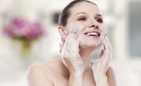 最省事的睡前護膚技巧 什么茶飲能讓皮膚越來越好