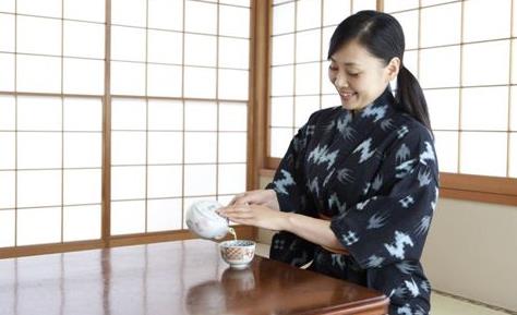 有哪些壞習慣會導致皮膚衰老 該怎么樣預防皮膚衰老