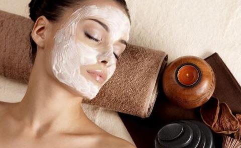 睡前美容護膚小竅門 怎么樣能夠保持皮膚的緊致