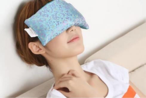 眼下有眼袋怎么消除 讓你告別腫泡眼的方法