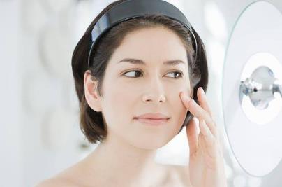 怎樣去除臉部的紅血絲,這個臉上紅血絲方法最有效