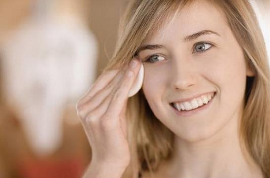 女人眼部皺紋能去掉么 美姿爾消除眼睛周圍的皺紋