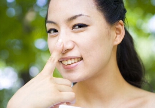 塌鼻子怎么辦?塌鼻子適合什么發(fā)型?