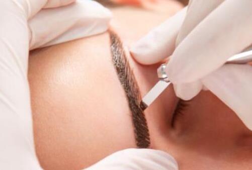 紋眉需要注意的有什么事項 紋眉失敗是什么因素導致的